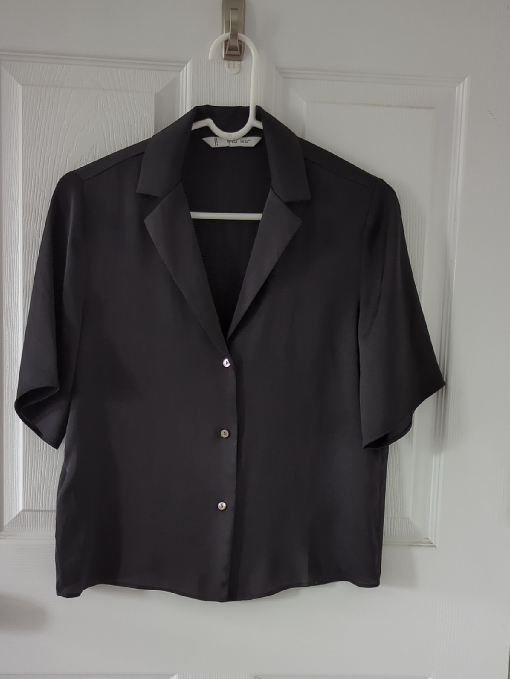 Mango Black Top